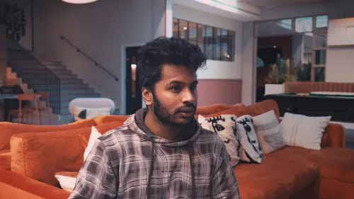 Prem, Vita Student resident